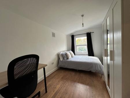 4 bedroom Terraced House to let in Kirkwood Road, Nunhead, London, SE15