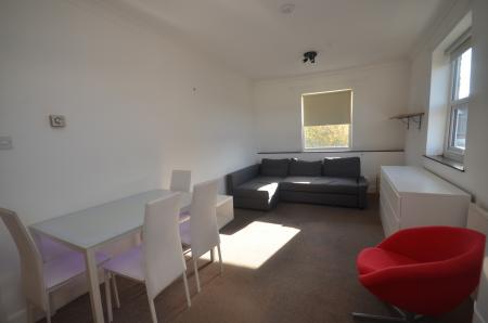 1 bedroom Flat to let in Waghorn Street, London, SE15