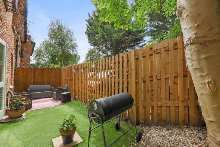 1 bedroom Flat for sale in Elderwood Place, West Norwood, London, SE27