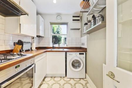 1 bedroom Flat for sale in Elderwood Place, West Norwood, London, SE27