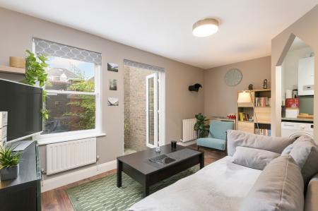 1 bedroom Flat for sale in Chichester Mews, West Norwood, London, SE27