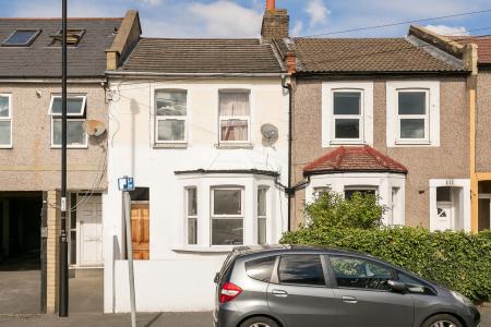 2 bedroom Flat for sale in Northwood Road, Thornton Heath, London, CR7