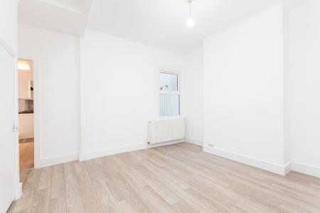 2 bedroom Flat for sale in Northwood Road, Thornton Heath, London, CR7