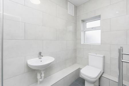 2 bedroom Flat for sale in Northwood Road, Thornton Heath, London, CR7