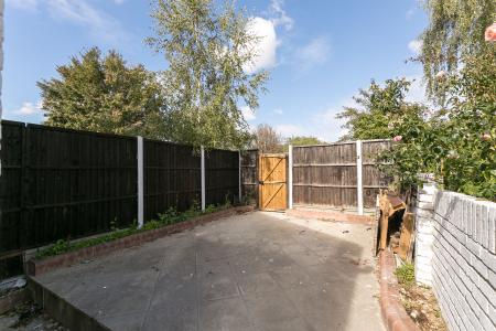 2 bedroom Flat for sale in Northwood Road, Thornton Heath, London, CR7