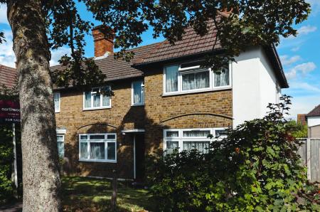 4 bedroom Semi-detached house for sale in Raymond Road, London, BR3