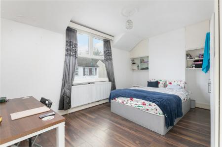 3 bedroom Terraced House for sale in Bensham Lane, Thornton Heath, Croydon, CR0