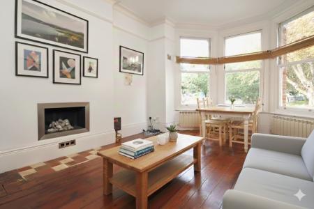 1 bedroom Flat to let in Croxted Road, West Dulwich, London, SE21
