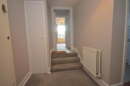 1 bedroom Flat to let in Red Post Hill, East Dulwich, London, SE24