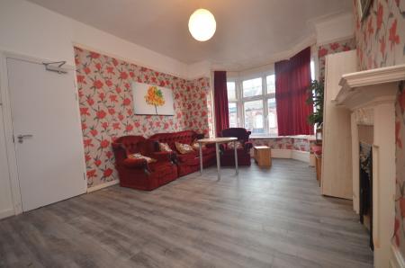 1 bedroom Flat to let in Kingsmead Road, London, SW2