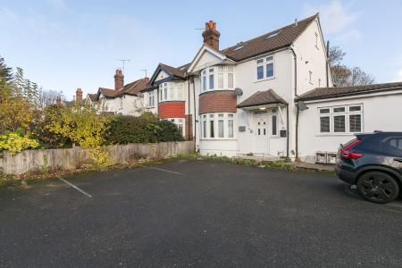 2 bedroom Flat to let in Sidcup Hill, Swanley, Bromley, DA14