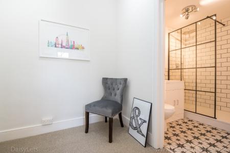 1 bedroom Flat to let in Bedford Hill, London, SW12