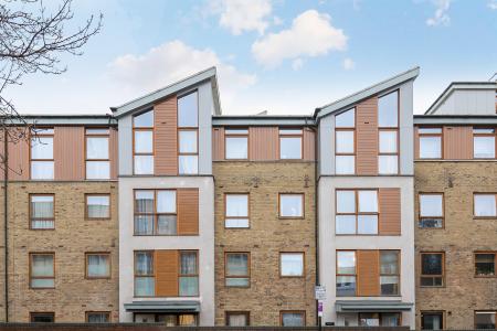 2 bedroom Flat for sale in Campell Road, Thornton Heath, Croydon, CR0