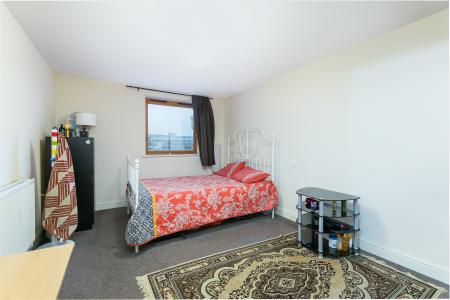 2 bedroom Flat for sale in Campell Road, Thornton Heath, Croydon, CR0