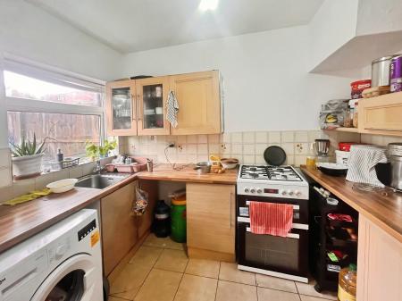 3 bedroom Terraced House to let in Thornton Road, Thornton Heath, Croydon, CR7