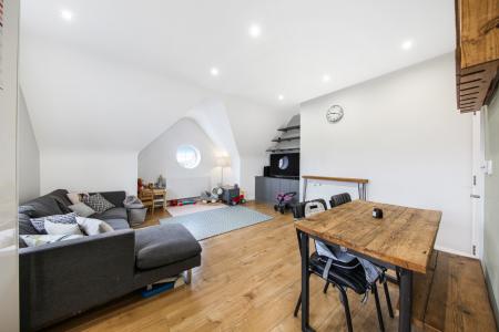 2 bedroom Flat for sale in Semley Road, Norbury, London, SW16