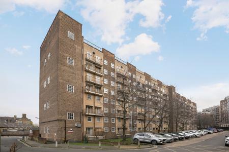 2 bedroom Maisonette for sale in Worsopp Drive, Clapham, London, SW4