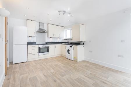 2 bedroom Flat to let in Canterbury Road, London, CR0