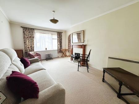 2 bedroom Semi-detached bungalow for sale in Barley Close, Warminster, BA12