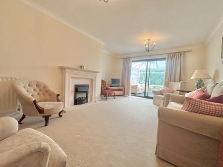 4 bedroom Detached house for sale in Birchwood Close, Warminster, BA12