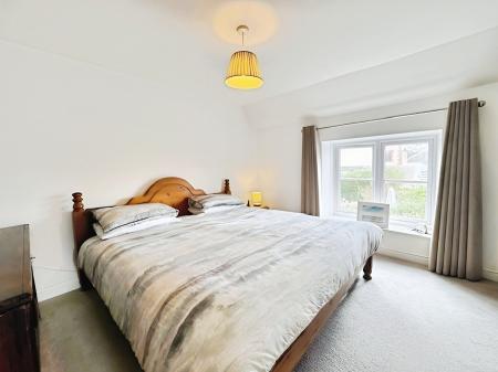 2 bedroom End of terrace house for sale in Boreham Road, Warminster, BA12