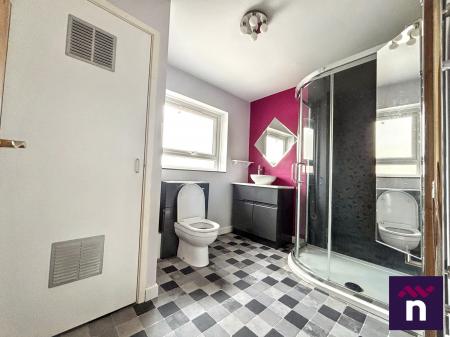 3 bedroom Terraced House for sale in Downs View, Warminster, BA12