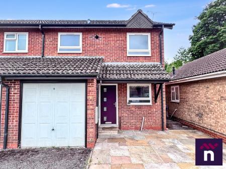 3 bedroom Terraced House for sale in Downs View, Warminster, BA12