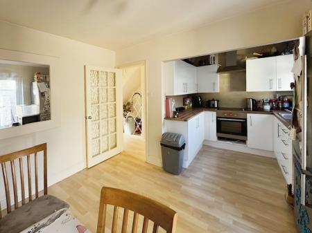 3 bedroom End of terrace house for sale in Emwell Street, Warminster, BA12