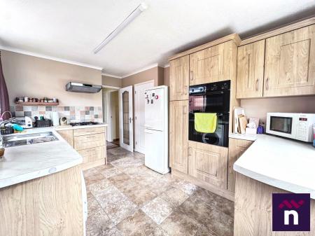 3 bedroom Detached bungalow for sale in Folly Lane, Warminster, BA12
