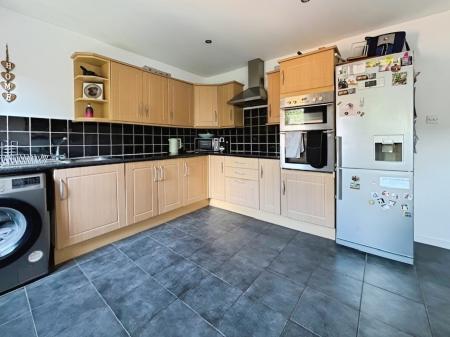 3 bedroom Terraced House for sale in Foxley Close, Warminster, BA12