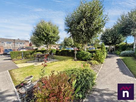 2 bedroom Flat for sale in Imber Court, Warminster, BA12