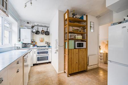 2 bedroom Semi-detached bungalow for sale in Kennet Close, Warminster, BA12