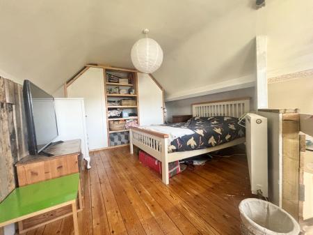 2 bedroom Semi-detached house for sale in Marsh Street, Warminster, BA12