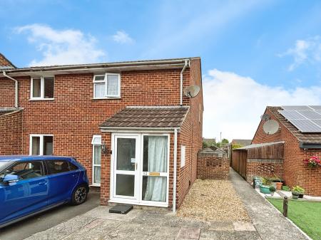 2 bedroom Terraced House for sale in Meadow Lane, Westbury, BA13