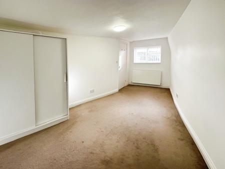 2 bedroom Flat for sale in Sambourne Road Warminster