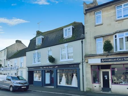 2 bedroom Flat for sale in Sambourne Road Warminster