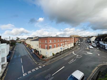 2 bedroom Flat for sale in Sambourne Road Warminster