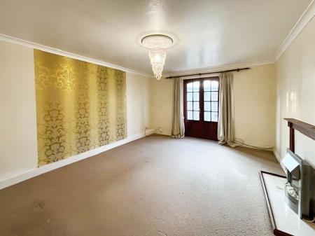 3 bedroom Terraced House for sale in St Georges Close, Warminster, BA12