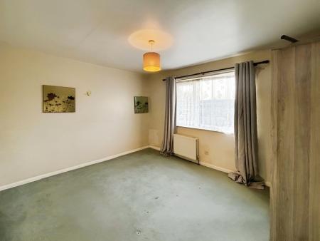 3 bedroom Terraced House for sale in St Georges Close, Warminster, BA12