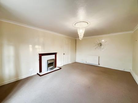 3 bedroom Terraced House for sale in St Georges Close, Warminster, BA12