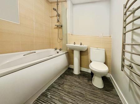 2 bedroom Flat for sale in Tarpan Walk, Westbury, BA13