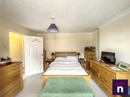 1 bedroom Flat for sale in Warminster Road, Westbury, BA13