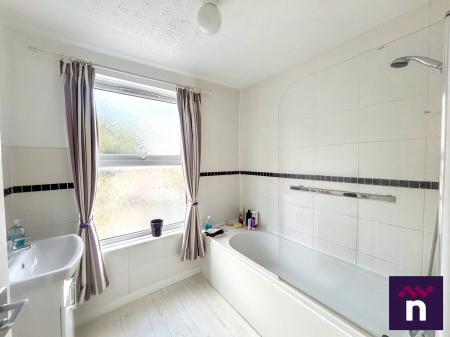 1 bedroom Flat for sale in Warminster Road, Westbury, BA13