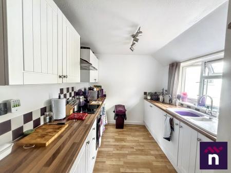 1 bedroom Flat for sale in Warminster Road, Westbury, BA13