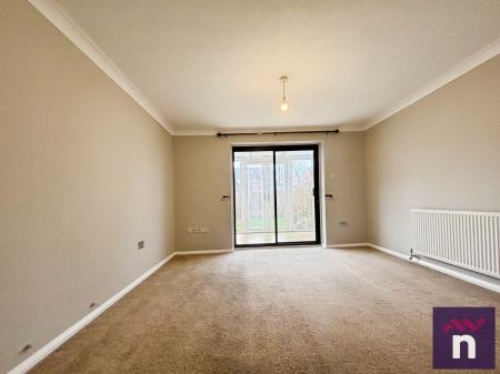 2 bedroom Terraced House to let in Freesia Close, Warminster, BA12