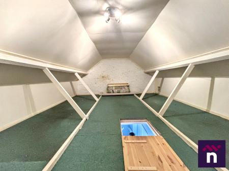 4 bedroom Terraced House for sale in Woodcock Road, Warminster, BA12