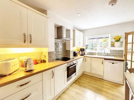 2 bedroom Terraced House for sale in Portway, Warminster, BA12