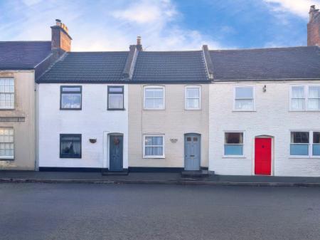 2 bedroom Terraced House for sale in Portway, Warminster, BA12