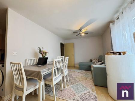 1 bedroom Flat to let in Brabant Way, Westbury, BA13