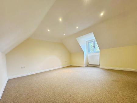 4 bedroom Detached house to let in High Street, Heytesbury, BA12